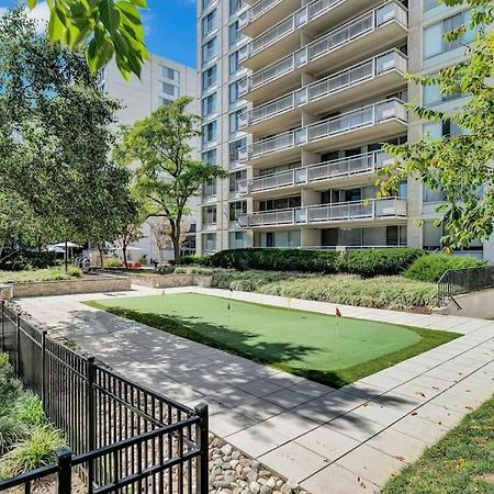 Charming Apartment At Crystal City With Amazing Amenities Арлингтон Экстерьер фото