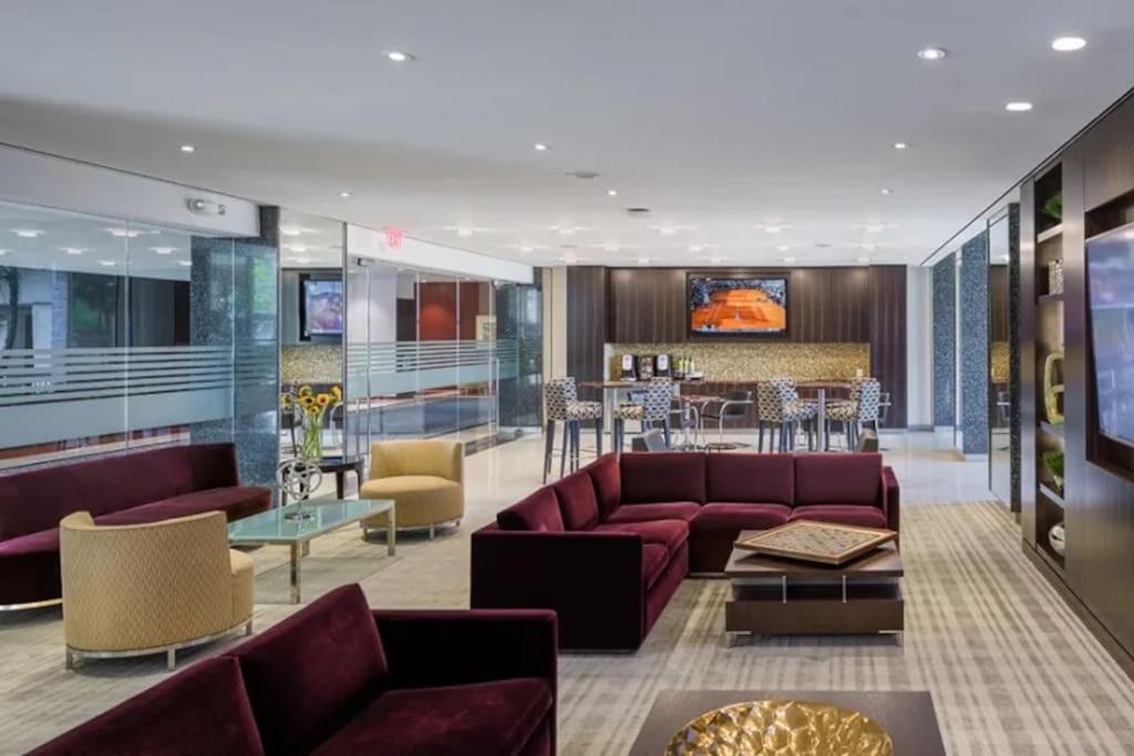 Charming Apartment At Crystal City With Amazing Amenities Арлингтон Экстерьер фото